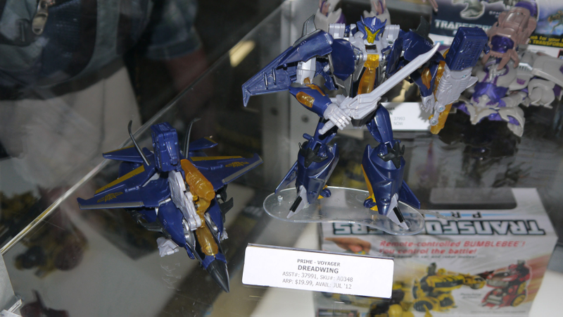 Illustration for article titled Don't Like Grimlock? Here are All the Transformers Hasbro Brought to San Diego